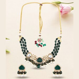 Accessher Traditional Green Kundan & Pearls Necklace Set