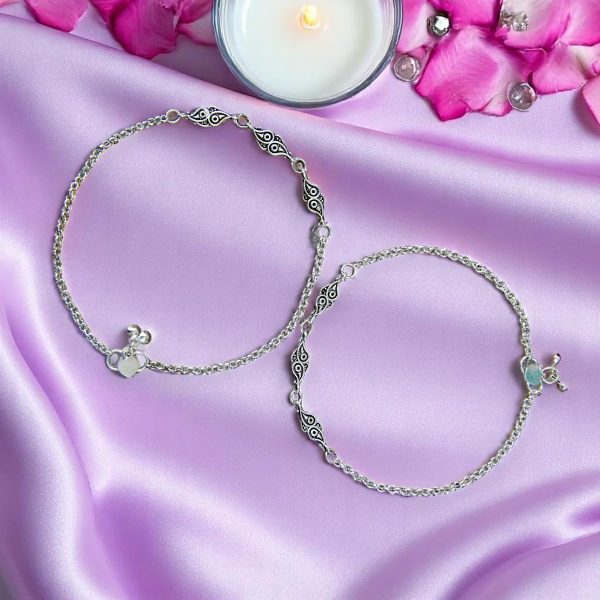 ACCESSHER Silver Plated Anklet Set with Ghungroos | Oxidised Leaf- Design Payal/Legchain/Foot Jewellery | Modern & Traditional Accessories Gift for Women & Girls (Design 1) - Image 2