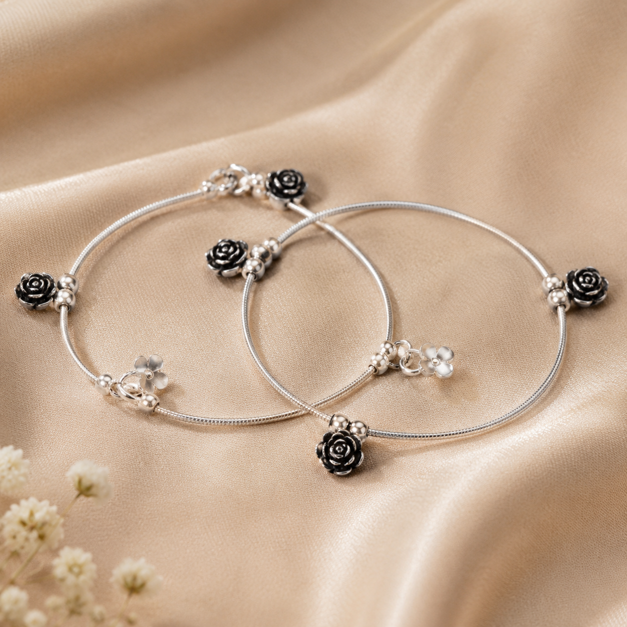 ACCESSHER Silver Plated Leaf Design Payal Anklet Set - Oxidised Finish & Ghungroos for Women & Girls