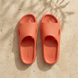 Endless Steps Unisex Adult Slide Slippers - Red Everyday Comfort Footwear
