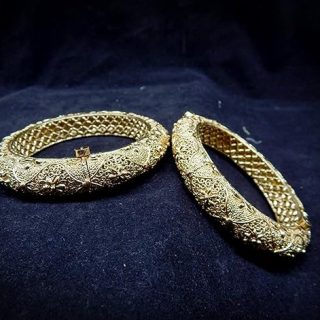ACCESSHER Traditional Rajwadi Rajasthani Gold Plated Patla Kada Bangles for Women - Ethnic Jewellery Set of 2