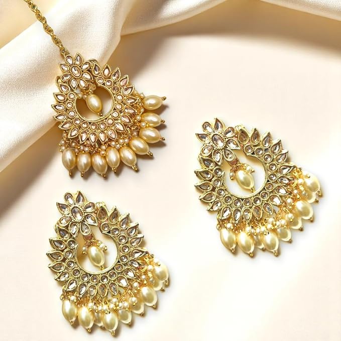 ACCESSHER Gold Tone Maangtikka Earring Set for Women Girls | Floral Kundan Work, Traditional Look | Latest Stylish Traditional Jewellery Set for Women & Girls (Design 3)