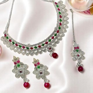 ACCESSHER Antique Design Oxidised Silver Necklace Set | Colored Stone Leaf Motif, with Earrings & Maangtikka | Lightweight & Stylish Jewellery for Women & Girls (Multicolor)