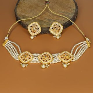 ACCESSHER Gold Plated Traditional Vilandi Kundan Embellished and Pearls Statement Choker Necklace Set with Stud Earrings for Women and Girls