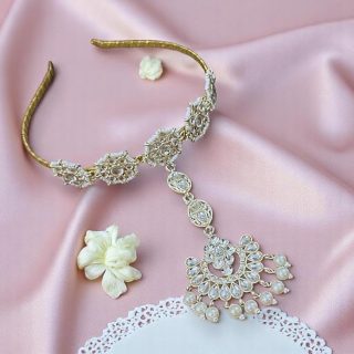 ACCESSHER Gold-Tone Kundan Mathapatti for Women | Traditional Floral Sheeshphool with White Pearls, Studded Bridal Head Babd | Hair Jewellery for Women & Girls