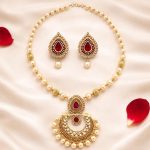 ACCESSHER Gold Plated Pearl & Maroon Kundan Pendant Necklace Set - Matching Earrings with Traditional Occasion Jewellery