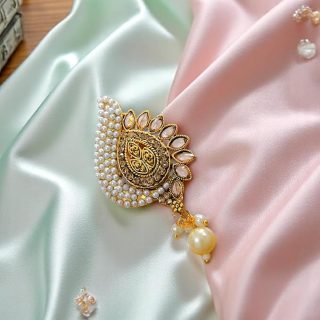 Accessher Gold Plated Antique Saree Brooch Pin - Semi-Precious Stone Detailing