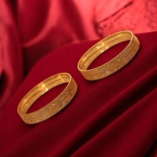 ACCESSHER Set of 4 Matte Gold-Plated Handcrafted Bangles for Women and Girls - Size 2.4 | Gift for Karwa Chauth, Weddings and Special Occasions.