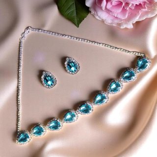 ACCESSHER Elegant Green Stone Necklace Set for Women | Crystal Embellished Teardrop Jewellery | Silver Tone Fashion Necklace & Earrings Combo | Bridal, Wedding & Festive Accessories (Green)
