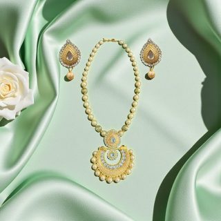 ACCESSHER Gold Plated Pearl Beaded Pendant Necklace with Teardrop & White Stone Detailing - Elegant Occasion Jewellery