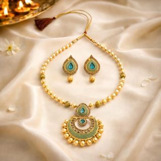 ACCESSHER Traditional Pearl Pendant Necklace Set with Matching Earrings - Elegant Occasion Jewellery